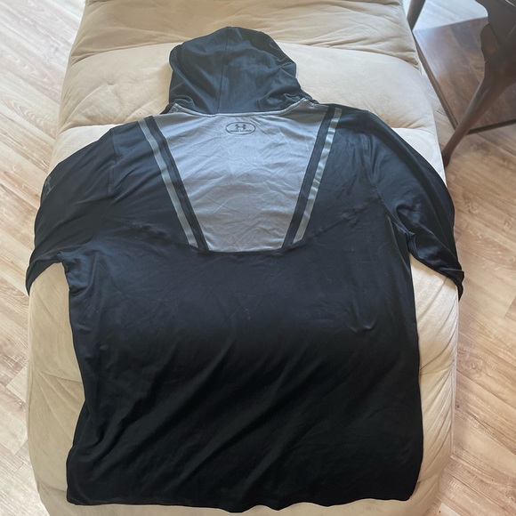 Under Armour Black Lightweight Hoodie Quarter Zip - Brand New with Tags - Picture 6 of 7